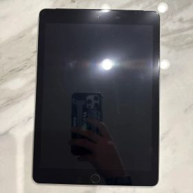 【最終値下げ】iPad第６世代 32GB シルバー Wi-Fiモデル