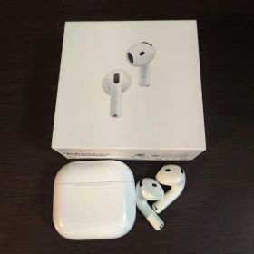 AirPods 4 ノイズキャンセリングモデル 本体と外箱