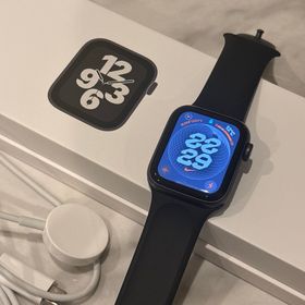 アップルウォッチ(Apple Watch)の【早い者勝ち】Apple Watch SE 本体 ブラック 40mm(腕時計(デジタル))