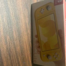 Nintendo Switch Lite イエロー