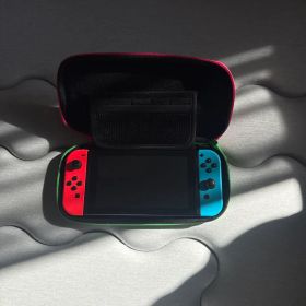 Nintendo Switch 本体 赤/青