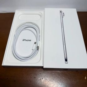 iPhone Airクラウドホワイト AppleCare付き！