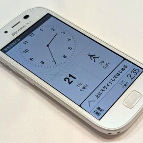 【美品】docomo らくらくスマートフォン3 F-06F ホワイト 本体のみ