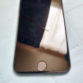 【美品】Apple iPhoneSE2 64GB