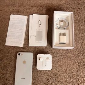 iPhone 8 パールホワイト 64GB SIMフリー