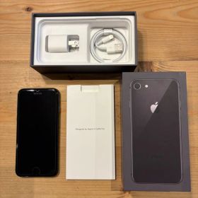 Apple iPhone 8 スペースグレー 64GB