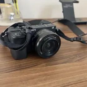 Sony α6400 ダブルズームレンズキット 本体とレンズ2本 箱あり