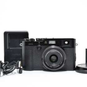 ★極上品★フジフイルム FUJIFILM X100F ブラック 《ショット数：4690回》#6486