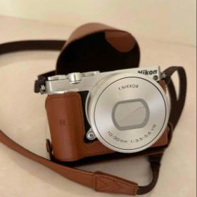 ミラーレス一眼Nikon 1 J5 コンデジ/ミラーレス一眼レフ/nikon