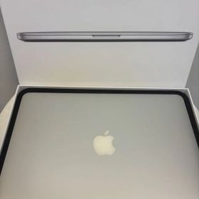 MacBook Pro 2015 13 i5/8GB/256GB Intel