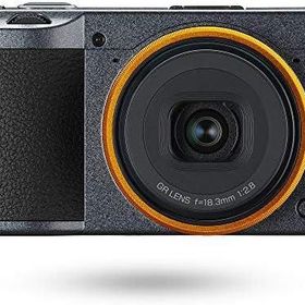【中古】 RICOH GR III Street Edition メタリックグレー APS-Cサイズ大型CMOSセンサー搭載デジタルカメラ 高解像・高コントラストを実現するGRレンズ 4段の手ぶれ補正を搭載 高速ハイブリッドAF 電源オンから高速起動0.