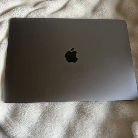 Apple MacBook Pro 2017 13インチ