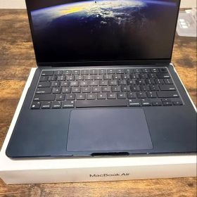 MacBook Air M2 8GB256GB UK配列 訳あり縦線