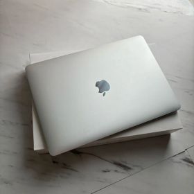 MacBook air 2020 i7 US配列 16GB
