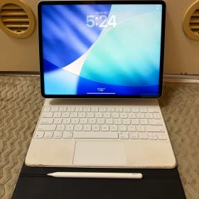 極美品 iPad Pro 12.9インチ 第5世代 128GB 多数おまけ付き