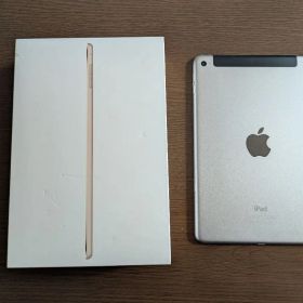 iPad mini 4 ゴールド32GBとシルバー128GB 2台セット