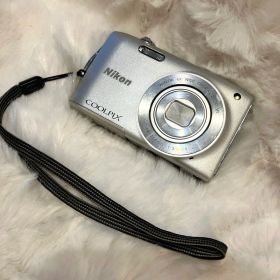 Nikon COOLPIX Ｓ3300 コンパクトデジタルカメラ 本体のみ