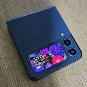 【訳ありの為特価‼️】サムスン Galaxy Z Flip4 楽天SIMフリー