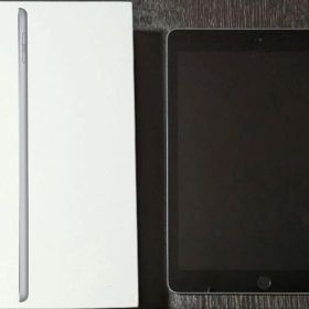 iPad 第6世代 シルバー 32GB Wi-Fiモデル