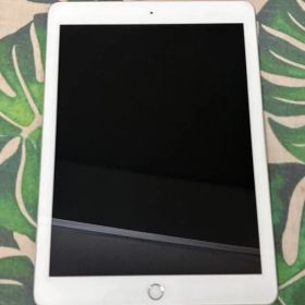 iPad 第6世代 32GB シルバー