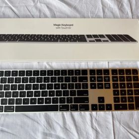 【美品】Magic Keyboard (US) モデルA2520 おまけ付き