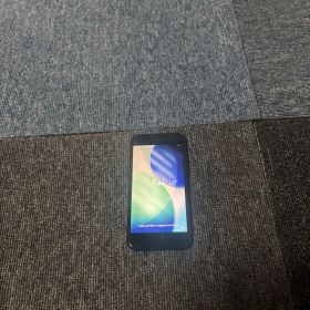 iPhone SE ブラック 本体