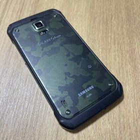 Samsung Galaxy S5 Active 迷彩 充電ケーブルが付属します