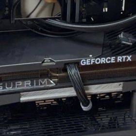 美品MSI GeForce RTX 5090 32G SUPRIM SOC