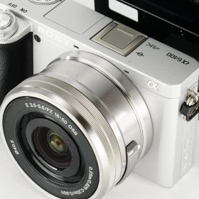 子どもの2度と戻らない瞬間を美しく、最高カメラ SONY α6400 ミラーレス