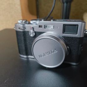 FUJIFILM X100F コンパクトデジタルカメラ