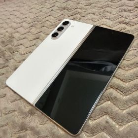 Galaxy Z Fold 5 新品 102,500円 | ネット最安値の価格比較 プライスランク