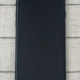 Apple iPhone SE (第3世代) 64GB ブラック