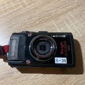 8411 OLYMPUS STYLUS TG-4 ブラック デジカメ
