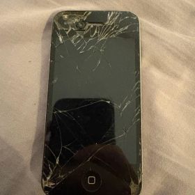 iPhone 4か5Sだと思う ジャンク品