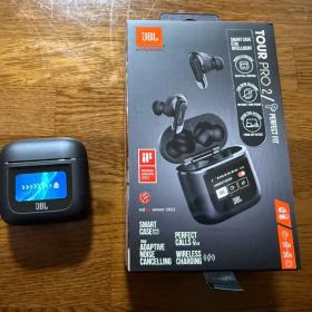 JBL Tour Pro 2 ワイヤレスイヤホン 箱付き 付属品完備