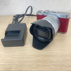 ￥2 通電動作確認済み 富士フィルム FUJIFILM 赤 レッド X-A1 ボディ レッド 充電器付【カメラ】【2】