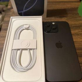 Apple iPhone 16proMAX ブラック 本体 充電ケーブル付き