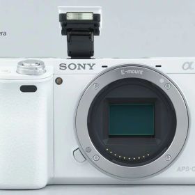 【中古】SONY ソニー α6000 ILCE-6000 ダブルズームレンズキット ホワイト シャッター回数僅少