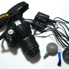 【期間限定】美品Nikon D5000デジカメ 18-55mmレンズ付き