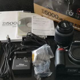 Nikon D5000 AF-s nikkor 18-55mm f3.5-5.6