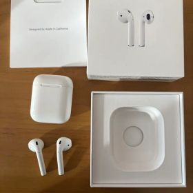 AirPods 第2世代 MV7N2J/A (充電ケース付き) 新品 3,080円 中古