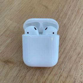 AirPods 第2世代 MV7N2J/A (充電ケース付き) 新品 3,080円 中古