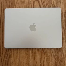 MacBook Air M2 8GB
