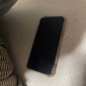 iPhone Xs Gold 256 GB docomo ケースおまけ 2つ