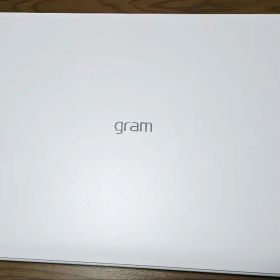 LG gram 14Z980-GA55J メモリー:16GB 重量:約995g
