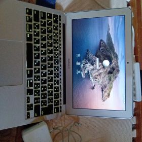 MacBook Air 11インチ 新品 9,900円 中古 6,500円 | ネット最安値の