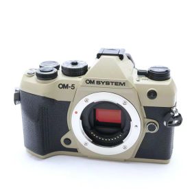 【中古】 《美品》 OM SYSTEM OM-5 Mark II ボディ サンドベージュ [ デジタルカメラ ]