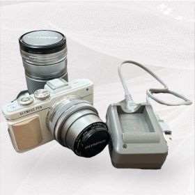 美品 Olympus PEN E-PL7ミラーレスカメラ オリンパス ホワイト