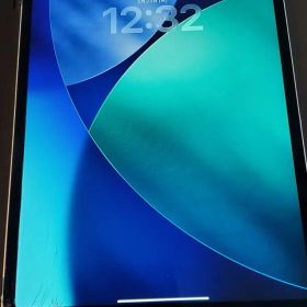 iPad Pro 12.9 1TB 第3世代 ひび割れあり