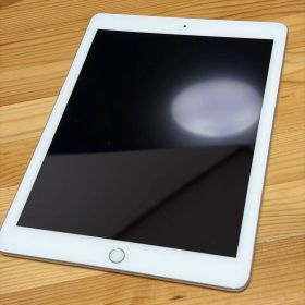 iPad 第五世代 32GB セルラーモデル 538011